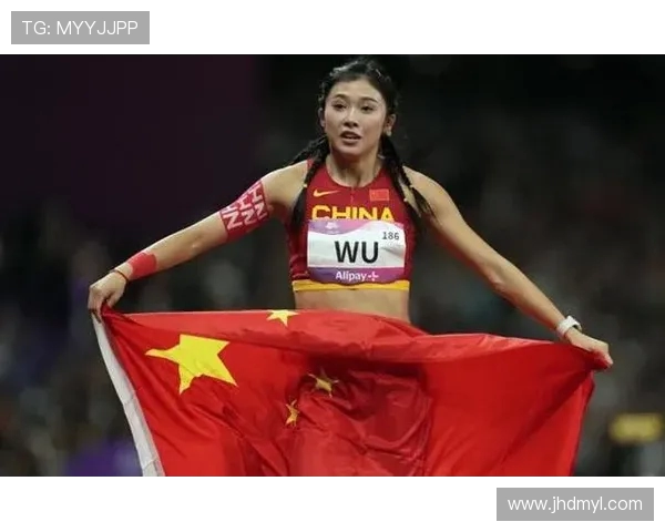 南京排球队以70分领跑总决赛积分榜展现强劲实力和夺冠希望